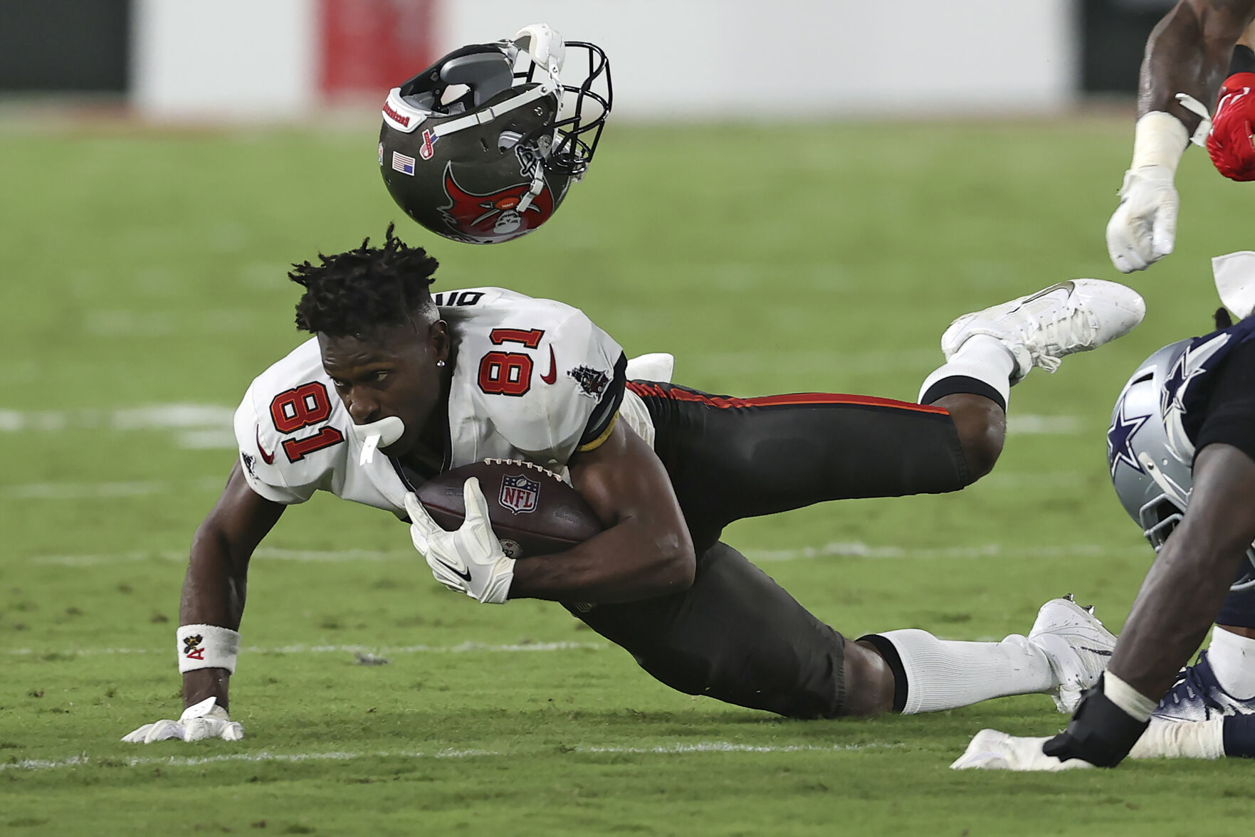 APTOPIX Cowboys Buccaneers Football